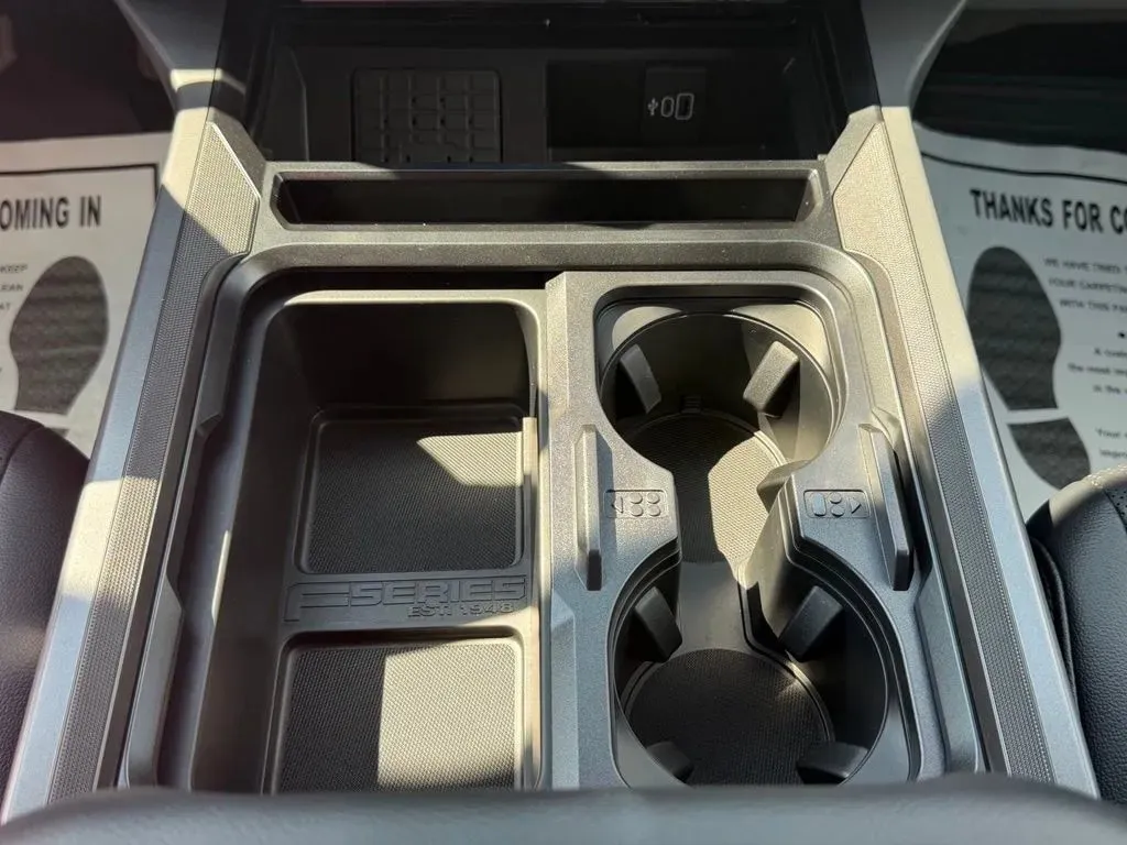 2027 Ford F-250 Super Duty Lariat - Photo 24