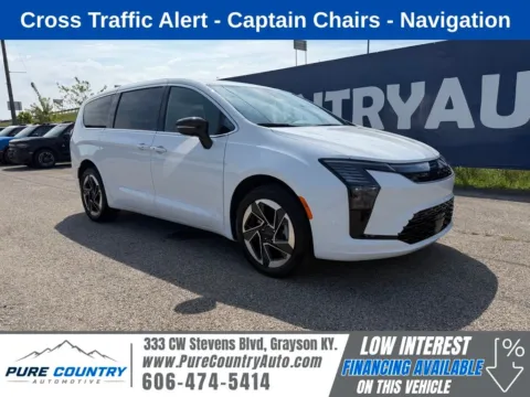 White 2027 Chrysler Pacifica Limited for sale in Grayson, KY