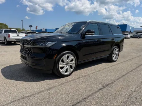 Another view of 2025 Lincoln Navigator Black Label for sale in Grayson, KY at Pure Country Automotive