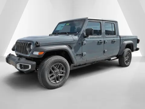 More photos of 2026 Jeep Gladiator Sport at Pure Country Automotive, KY