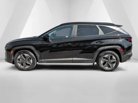 More photos of 2025 Hyundai Tucson SEL at Pure Country Automotive, KY
