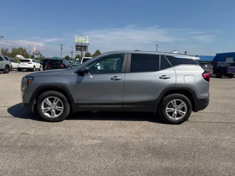More photos of 2024 GMC Terrain SLE at Pure Country Automotive, KY