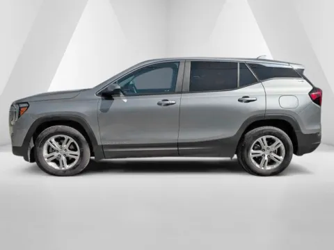More photos of 2024 GMC Terrain SLE at Pure Country Automotive, KY