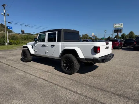 More photos of 2026 Jeep Gladiator Sport S at Pure Country Automotive, KY