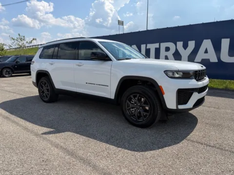 White 2027 Jeep Grand Cherokee L Laredo Altitude for sale in Grayson, KY