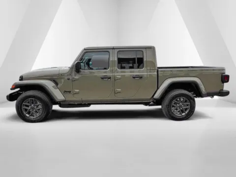 More photos of 2026 Jeep Gladiator Sport S at Pure Country Automotive, KY