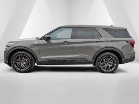 More photos of 2026 Ford Explorer ST-Line at Pure Country Automotive, KY
