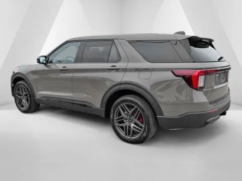 More photos of 2027 Ford Explorer ST-Line at Pure Country Automotive, KY