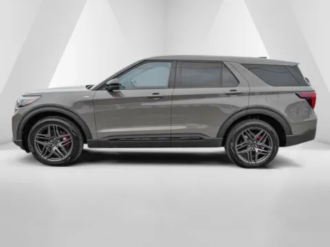 More photos of 2027 Ford Explorer ST-Line at Pure Country Automotive, KY