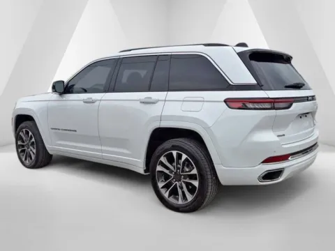 More photos of 2023 Jeep Grand Cherokee Overland at Pure Country Automotive, KY