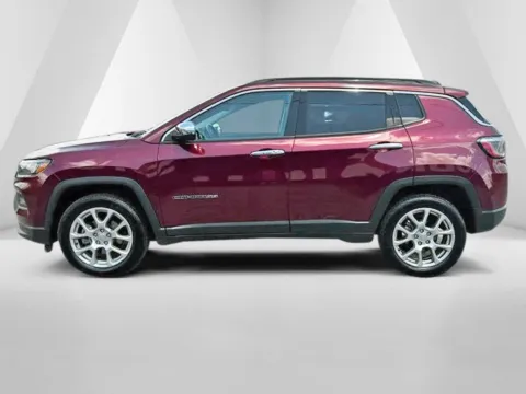 More photos of 2022 Jeep Compass Latitude Lux at Pure Country Automotive, KY
