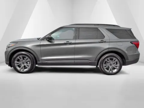 More photos of 2027 Ford Explorer Active at Pure Country Automotive, KY