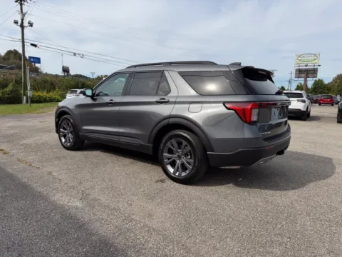 More photos of 2027 Ford Explorer Active at Pure Country Automotive, KY
