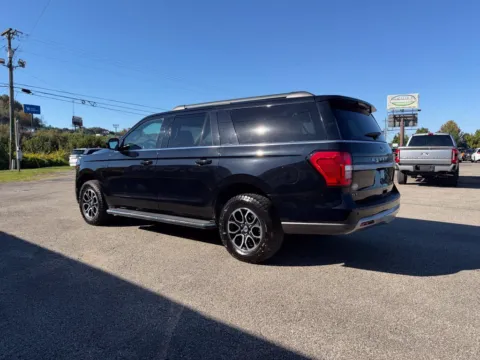 More photos of 2023 Ford Expedition Max XLT at Pure Country Automotive, KY