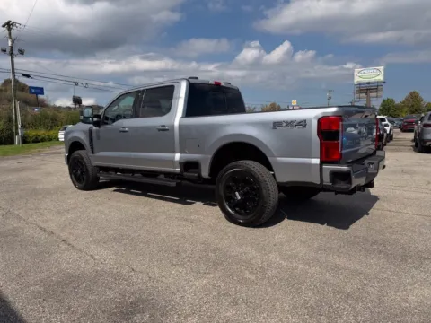 More photos of 2027 Ford F-250SD Lariat at Pure Country Automotive, KY