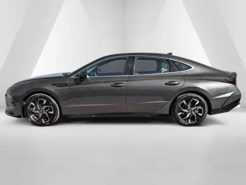 More photos of 2025 Hyundai Sonata SEL at Pure Country Automotive, KY