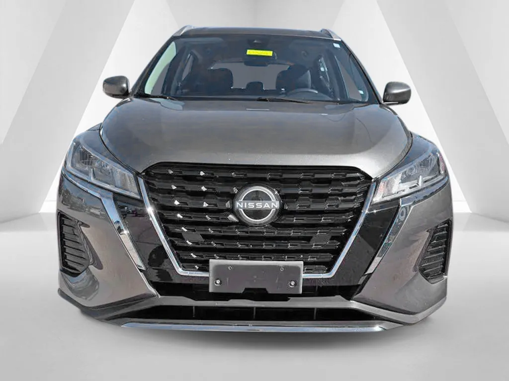 Used 2023 Nissan Kicks SV with VIN 3N1CP5CV9PL574769 for sale in Gallipolis, OH