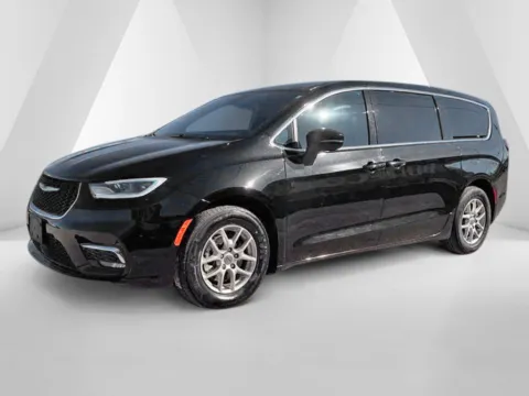 Another view of 2025 Chrysler Pacifica Select for sale in Grayson, KY at Pure Country Automotive