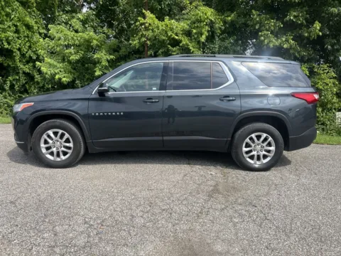 More photos of 2020 Chevrolet Traverse LT at Pure Country Automotive, KY