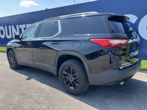More photos of 2021 Chevrolet Traverse LT at Pure Country Automotive, KY