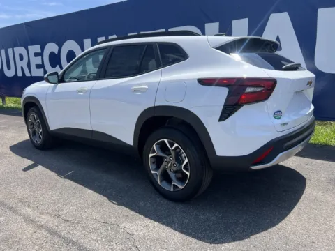 More photos of 2025 Chevrolet Trax LT at Pure Country Automotive, KY