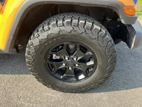 Photos of 2021 Jeep Gladiator Willys for sale in Grayson, KY at Pure Country Automotive