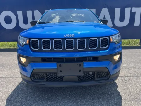 Photos of 2025 Jeep Compass Latitude for sale in Grayson, KY at Pure Country Automotive