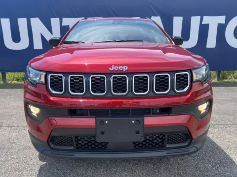 Photos of 2025 Jeep Compass Latitude for sale in Grayson, KY at Pure Country Automotive