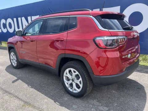 More photos of 2025 Jeep Compass Latitude at Pure Country Automotive, KY