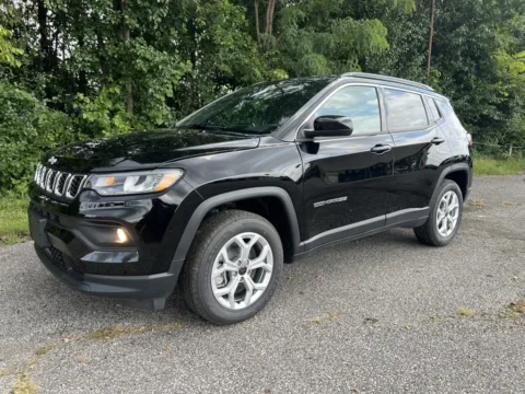 Another view of 2025 Jeep Compass Latitude for sale in Grayson, KY at Pure Country Automotive