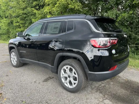 More photos of 2025 Jeep Compass Latitude at Pure Country Automotive, KY