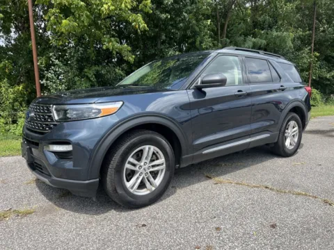 Another view of 2022 Ford Explorer XLT for sale in Grayson, KY at Pure Country Automotive