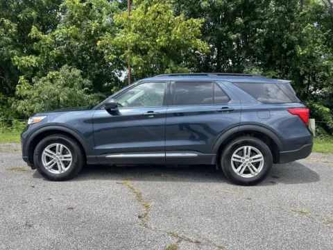 More photos of 2022 Ford Explorer XLT at Pure Country Automotive, KY