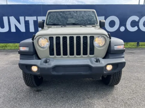 Photos of 2020 Jeep Gladiator Sport for sale in Grayson, KY at Pure Country Automotive