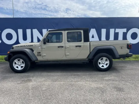More photos of 2020 Jeep Gladiator Sport at Pure Country Automotive, KY