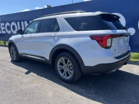 More photos of 2025 Ford Explorer Active at Pure Country Automotive, KY