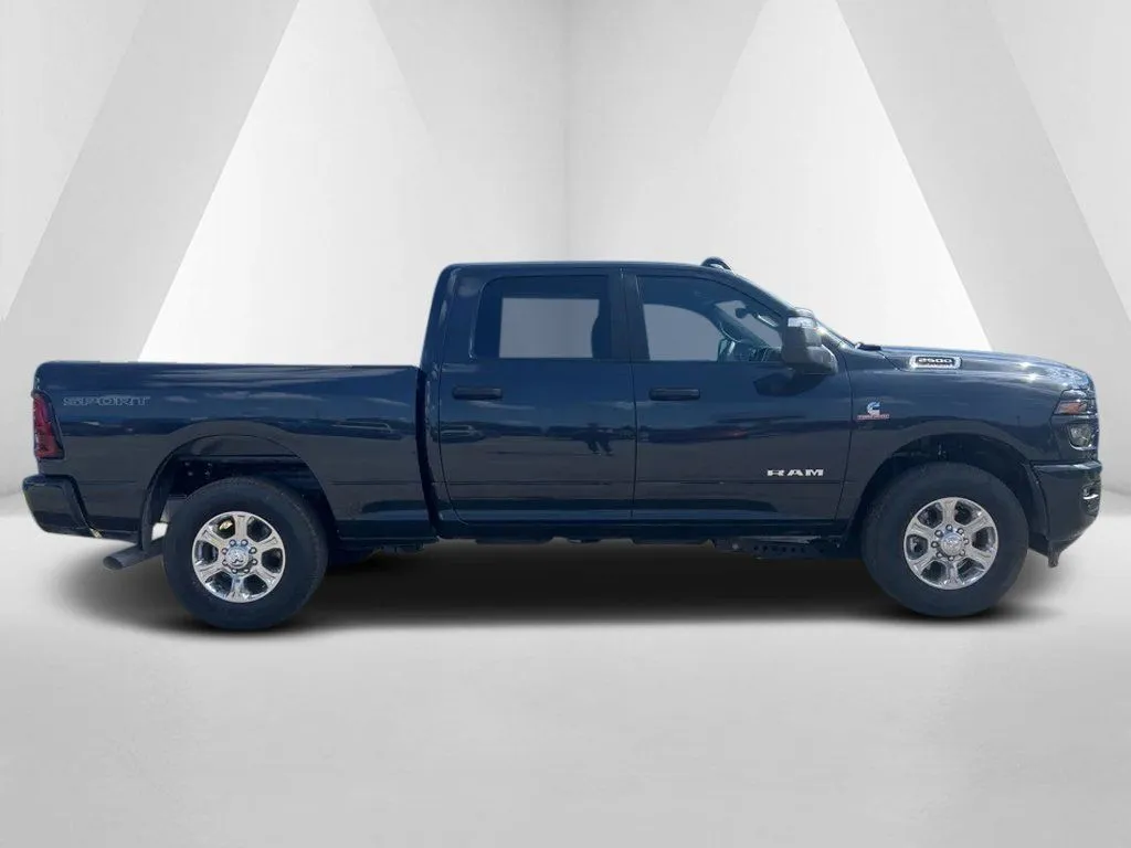 2025 RAM 2500 Big Horn - Photo 8
