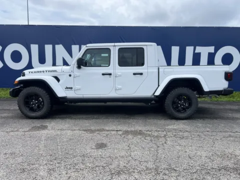 More photos of 2025 Jeep Gladiator Sport at Pure Country Automotive, KY