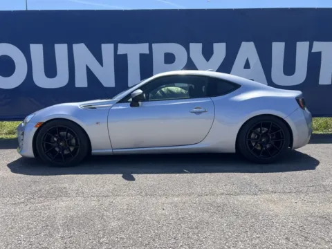 More photos of 2019 Toyota 86 at Pure Country Automotive, KY