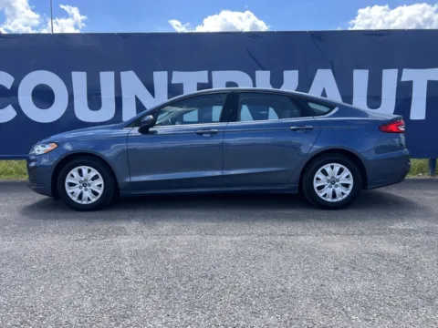 More photos of 2019 Ford Fusion S at Pure Country Automotive, KY