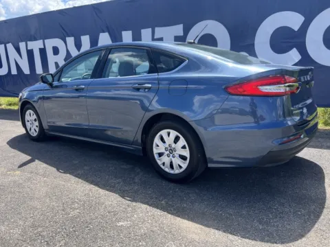 More photos of 2019 Ford Fusion S at Pure Country Automotive, KY