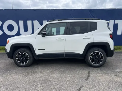 More photos of 2023 Jeep Renegade at Pure Country Automotive, KY
