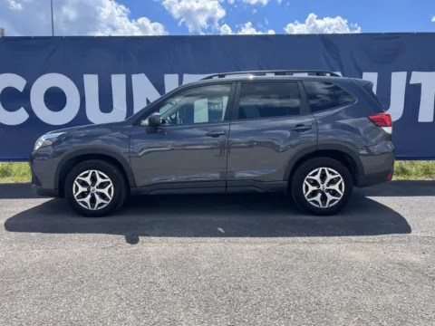 More photos of 2023 Subaru Forester Premium at Pure Country Automotive, KY