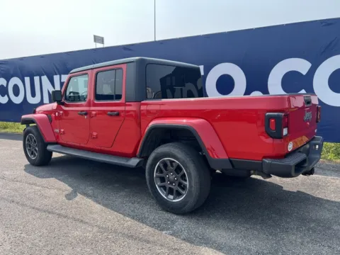 More photos of 2020 Jeep Gladiator Overland at Pure Country Automotive, KY