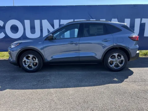 More photos of 2025 Ford Escape ST-Line at Pure Country Automotive, KY
