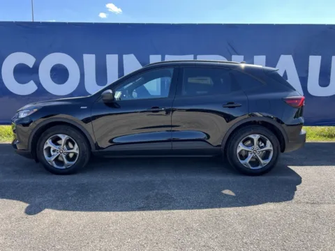 More photos of 2025 Ford Escape ST-Line at Pure Country Automotive, KY