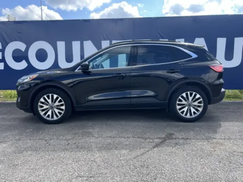 More photos of 2022 Ford Escape Titanium at Pure Country Automotive, KY