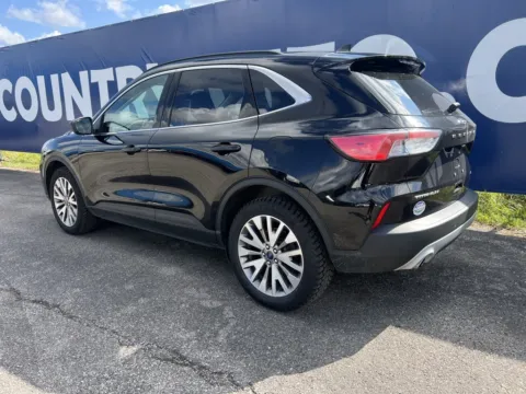 More photos of 2022 Ford Escape Titanium at Pure Country Automotive, KY