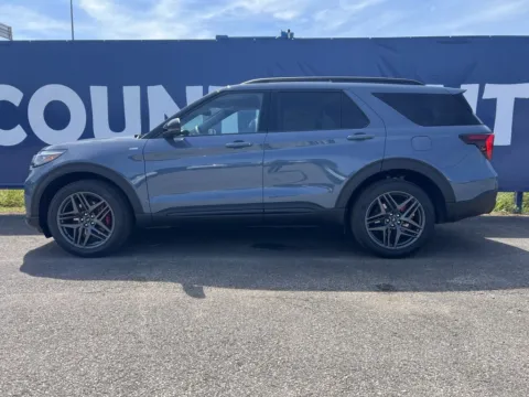 More photos of 2025 Ford Explorer ST-Line at Pure Country Automotive, KY