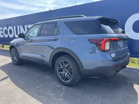 More photos of 2025 Ford Explorer ST-Line at Pure Country Automotive, KY